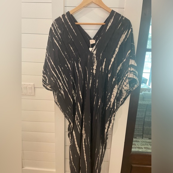 Mahisi black and white kaftan dress - Picture 5 of 6